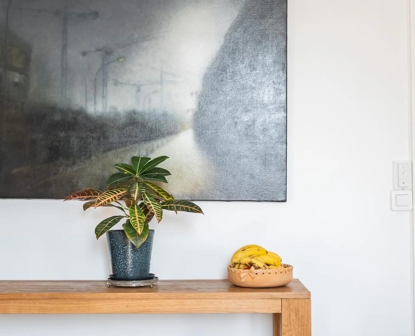 Veeve - Literary Radiance Apartment