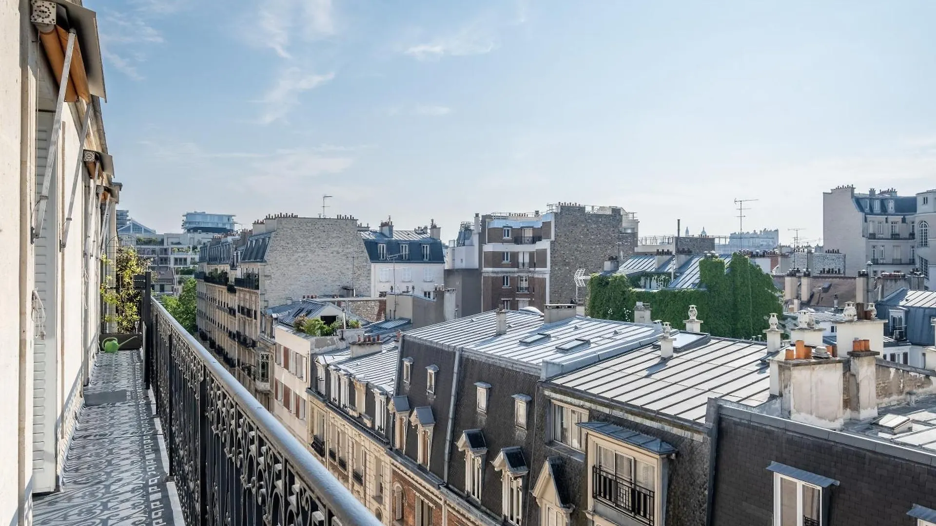 Veeve - Literary Radiance Apartment *